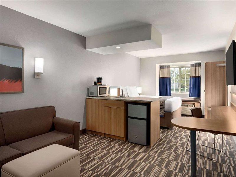 Microtel Inn & Suites Батон-Руж Екстер'єр фото