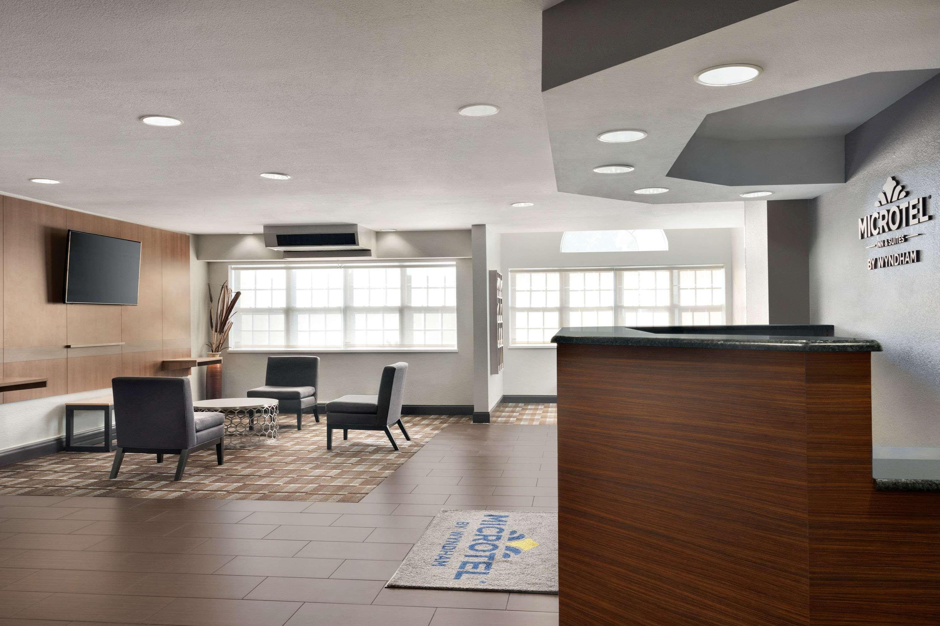 Microtel Inn & Suites Батон-Руж Екстер'єр фото